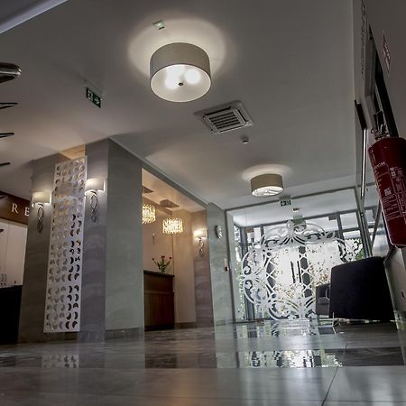 Hotel Crystal Janikowo 外观 照片